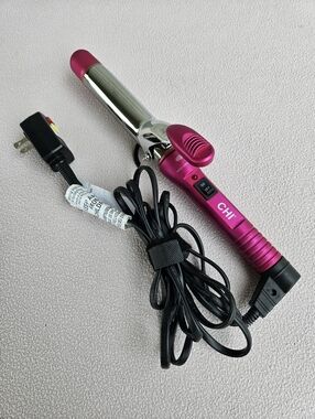 CHI Miss Universe Illuminate Titanium Curling Iron 1 ¼" Barrel Pink GF6844